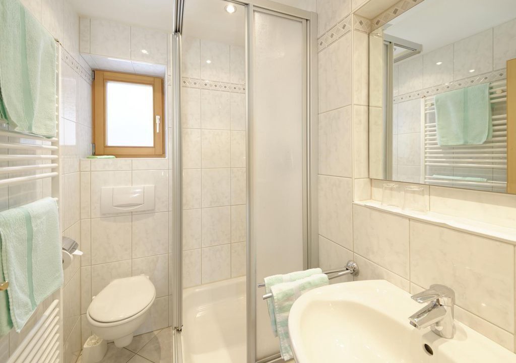 Photo of Bathroom in Ettal
