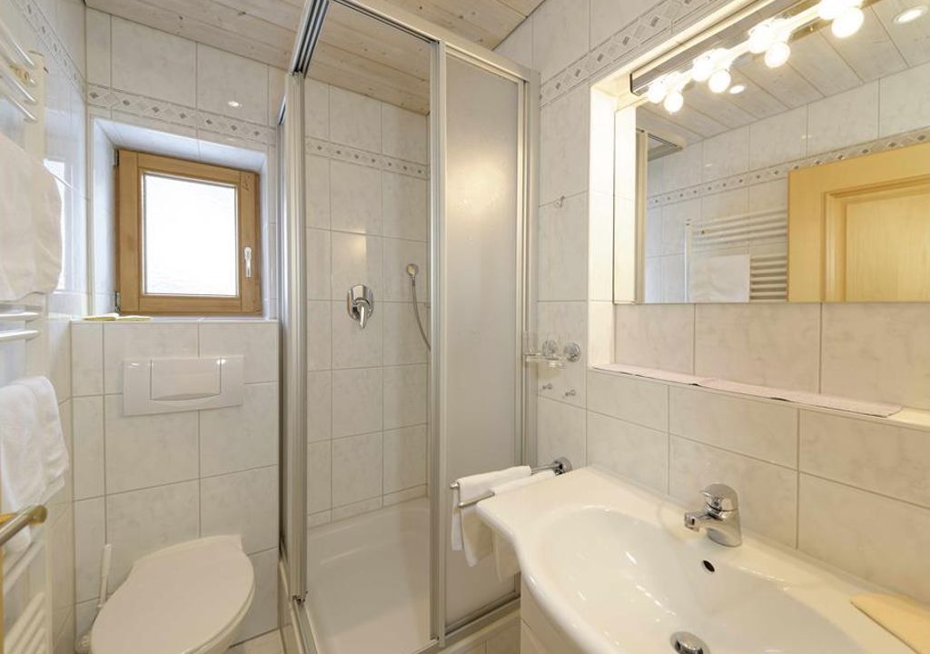 Photo of Bathroom in Ettal