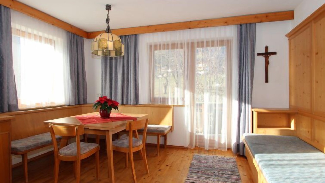 Photo of Livingroom in Kapfing