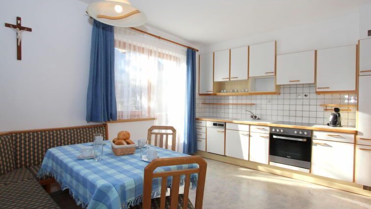Photo of Bedroom in Kapfing