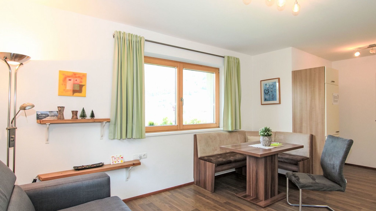 Photo of Livingroom in Kapfing