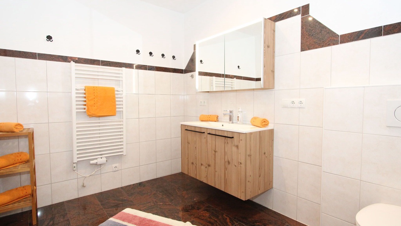 Photo of Bathroom in Emberg