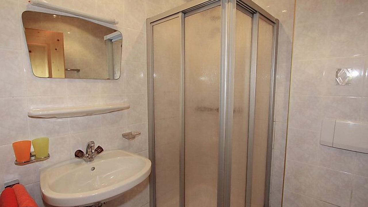 Photo of Bathroom in Kapfing