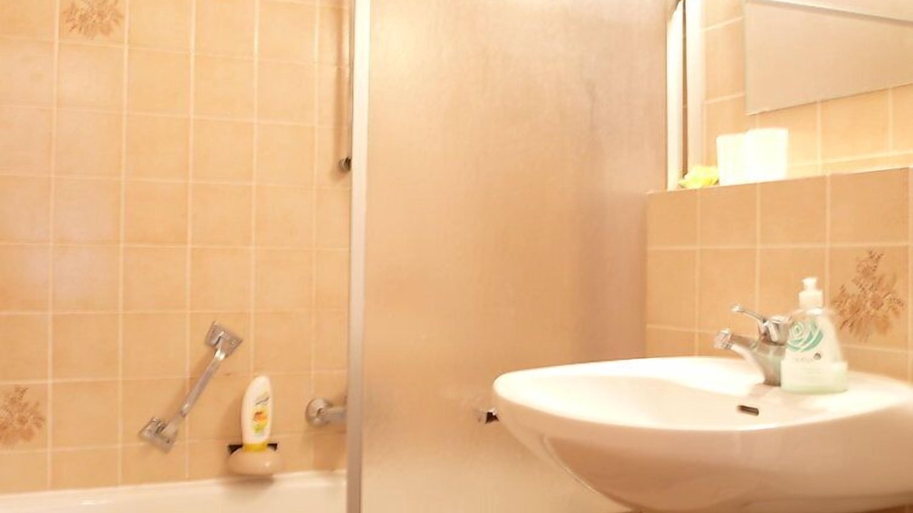 Photo of Bathroom in Resten