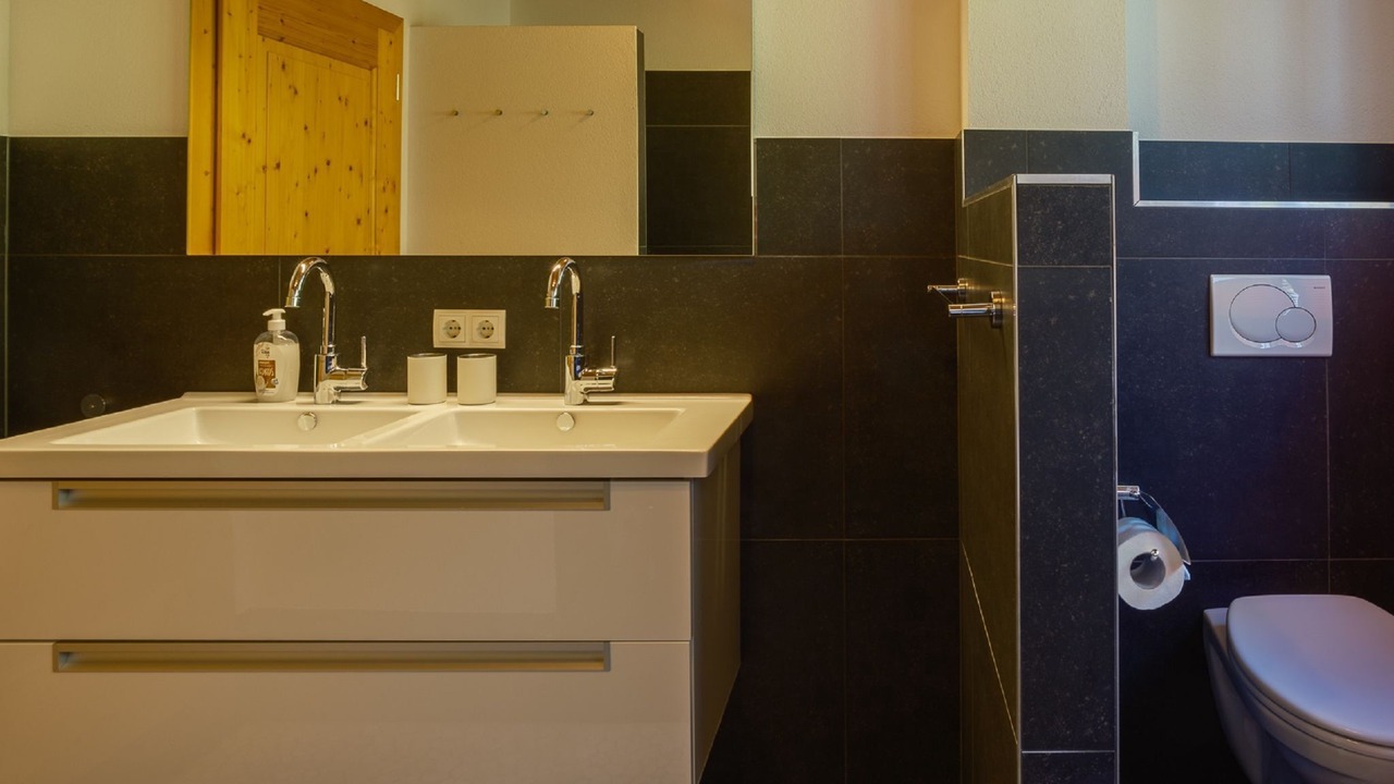 Photo of Bathroom in Umhausen