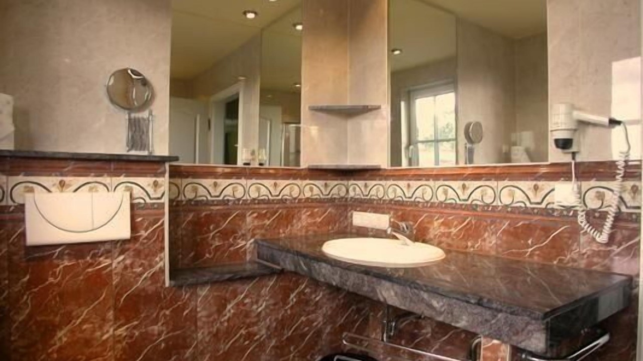 Photo of Bathroom in Gross Zicker