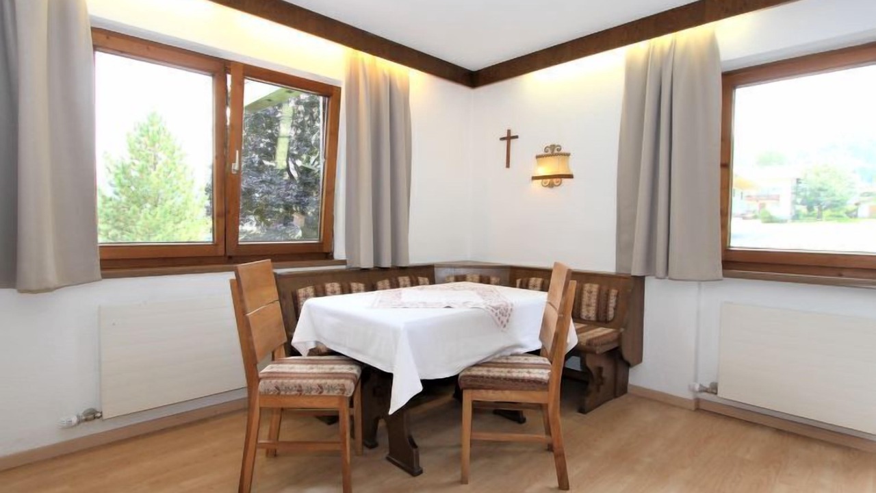 Photo of Livingroom in Kapfing