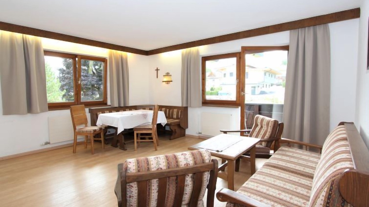 Photo of Livingroom in Kapfing