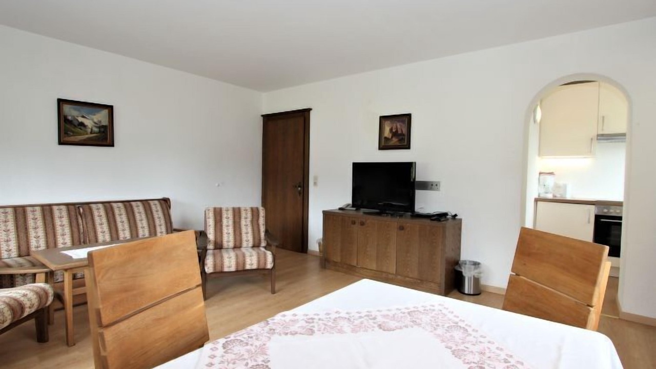 Photo of Livingroom in Kapfing