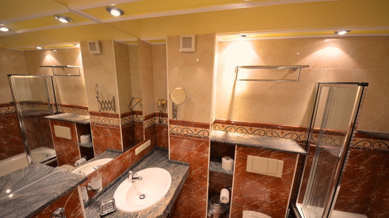 Photo of Bathroom in Gross Zicker
