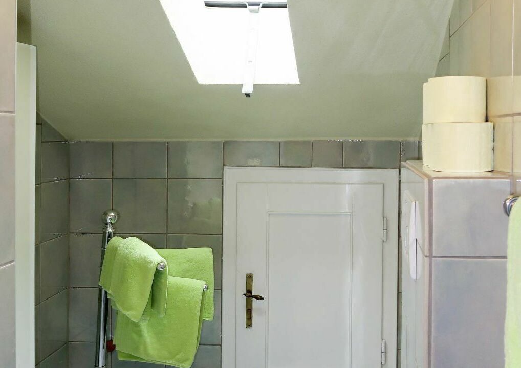 Photo of Bathroom in Grins