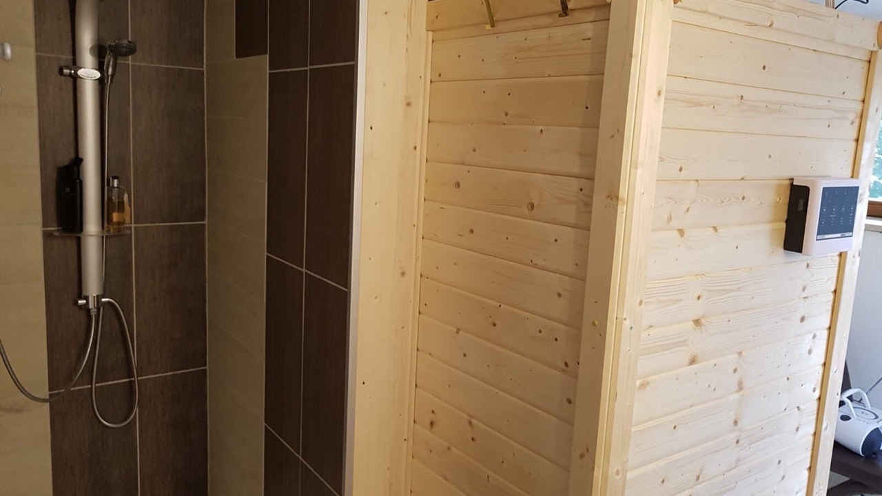 Photo of Bathroom in Tittling