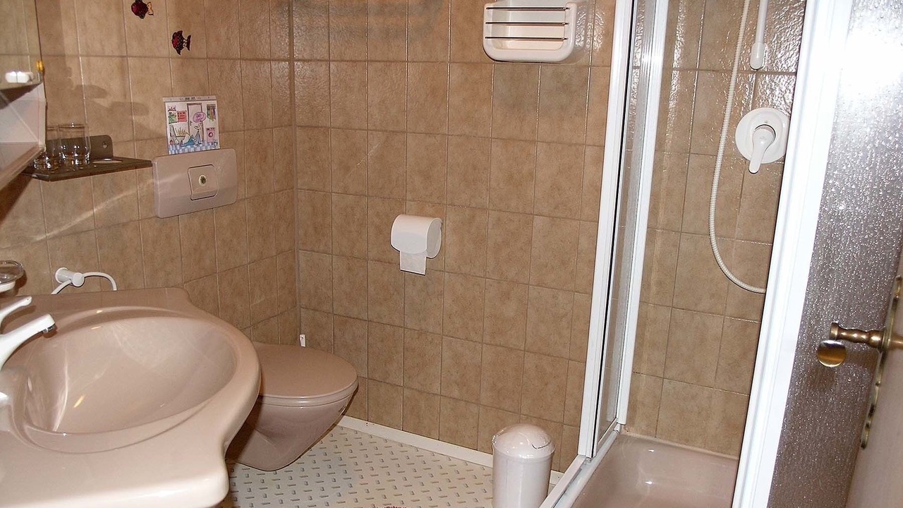 Photo of Bathroom in Prem