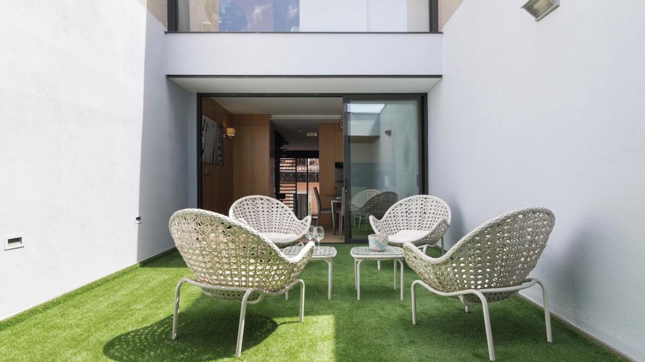 Photo of Patio Balcony in Malasana