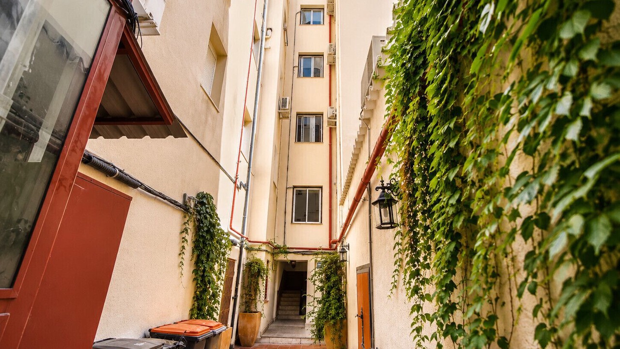 Photo of Outdoor in Embajadores
