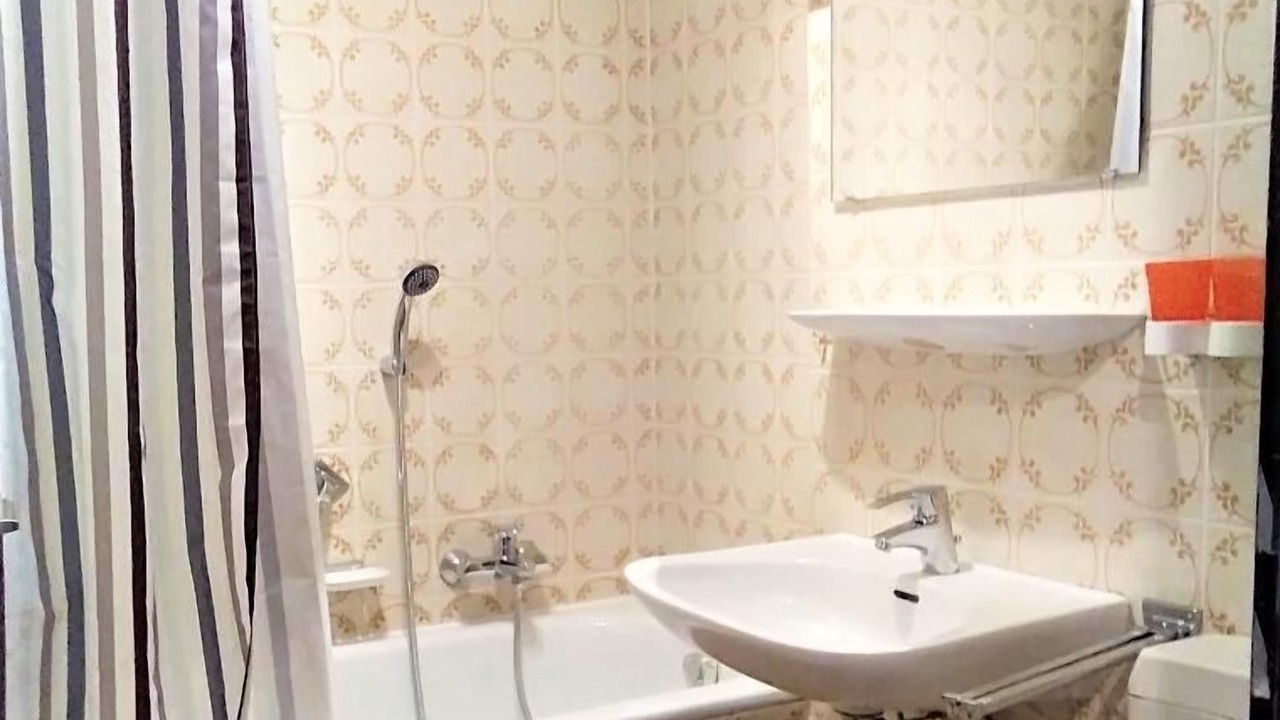 Photo of Bathroom in Wurding