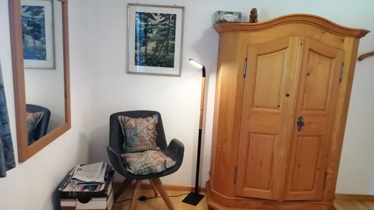 Photo of Others in Haus im Wald