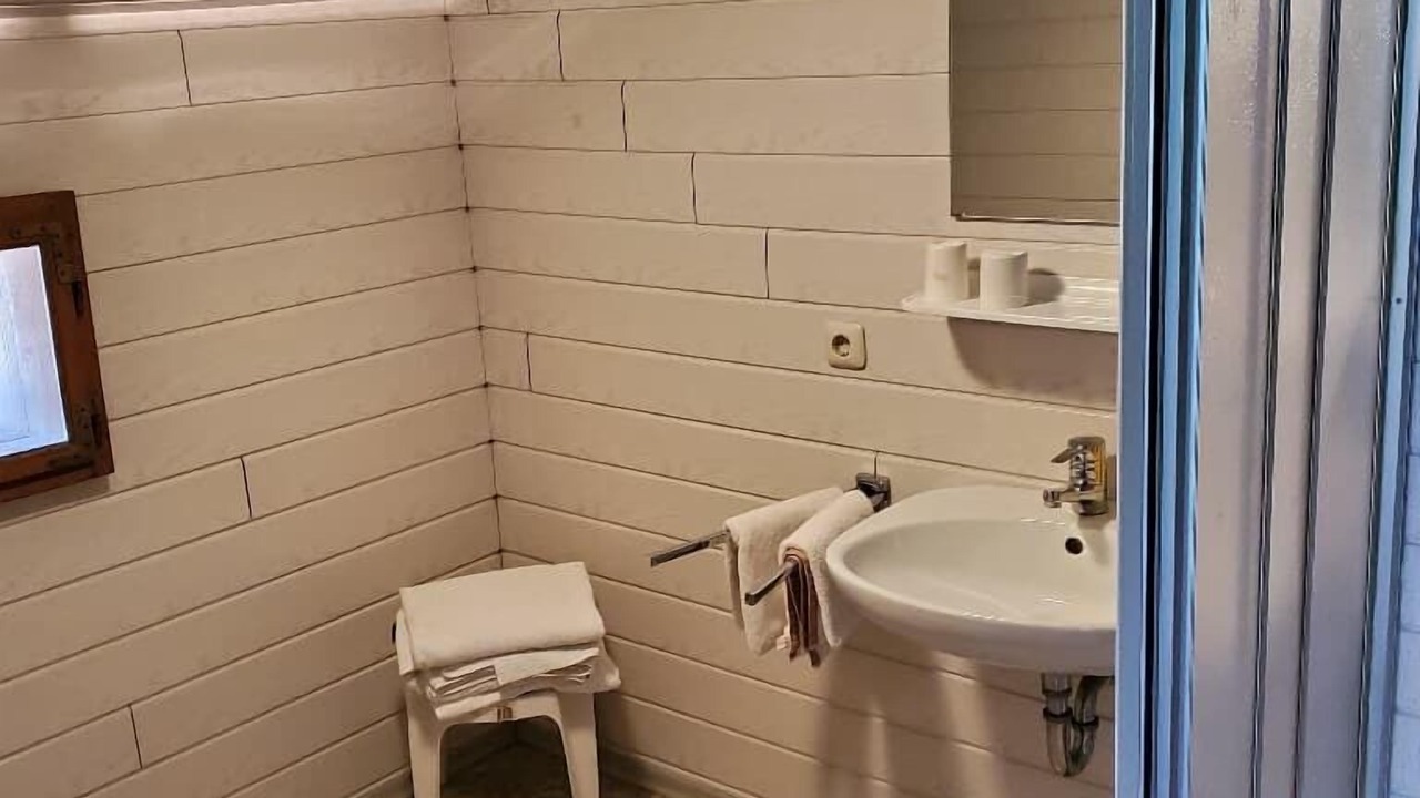 Photo of Bathroom in Lam
