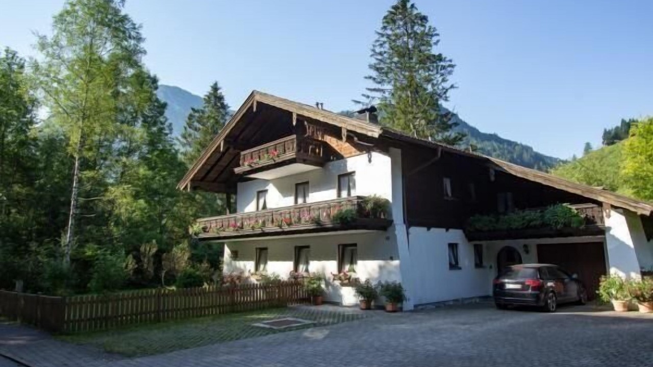 Photo of Others in Weissbach an der Alpenstrasse