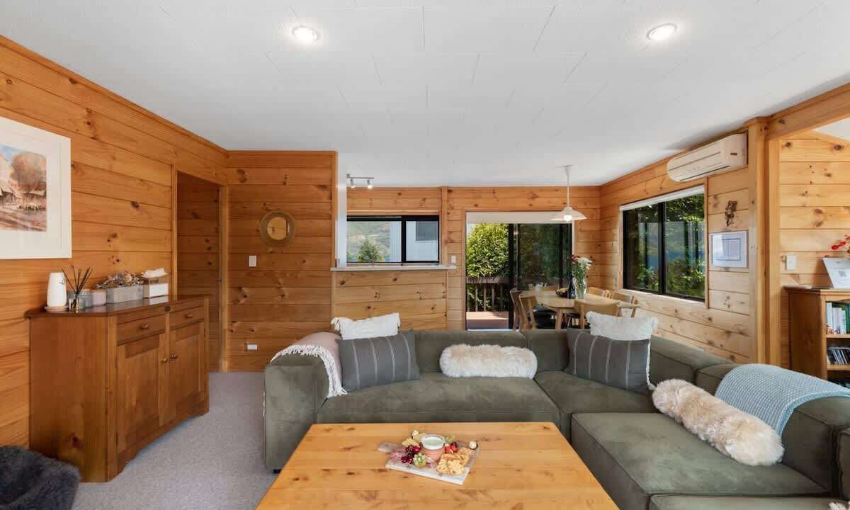 Photo of Livingroom in Kelvin Heights