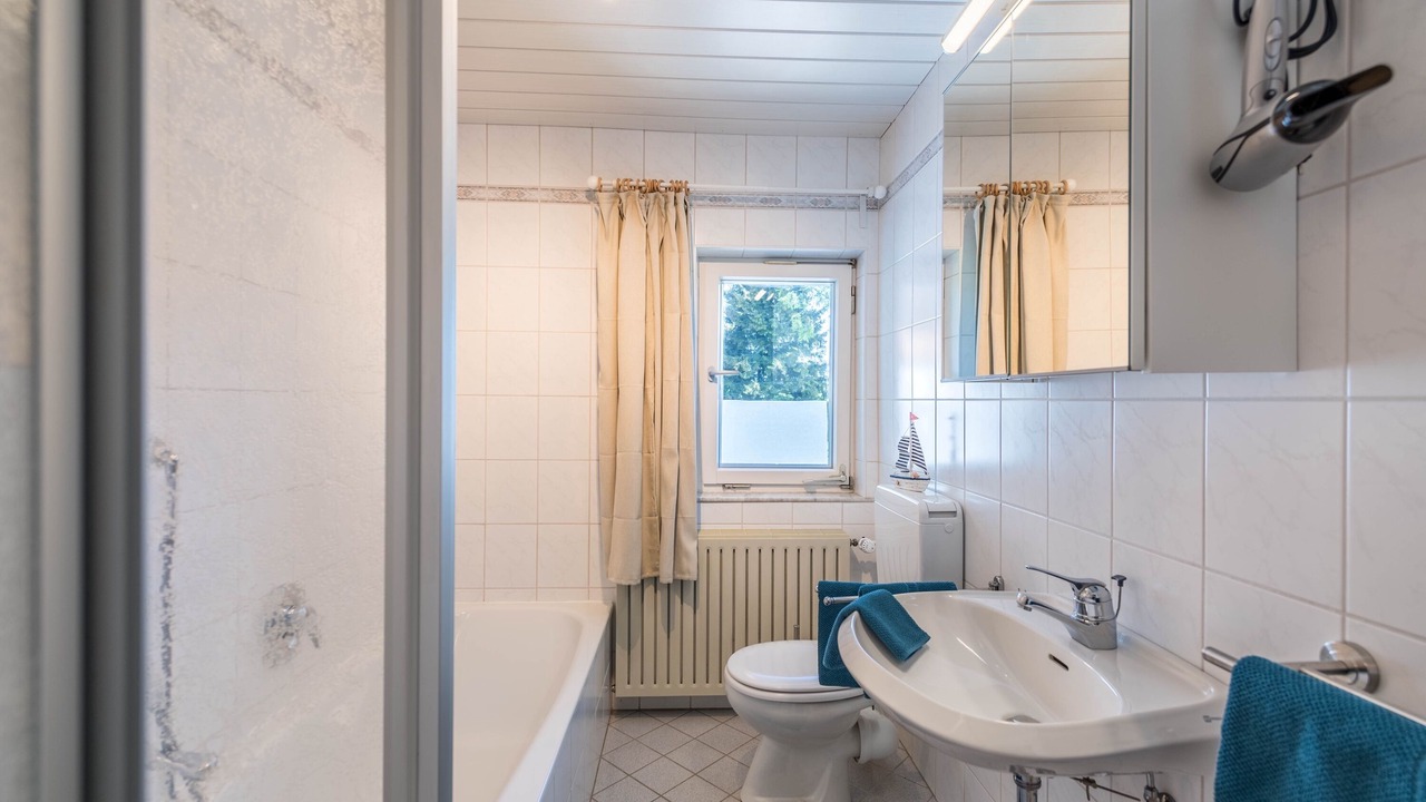 Photo of Bathroom in Taching a.See