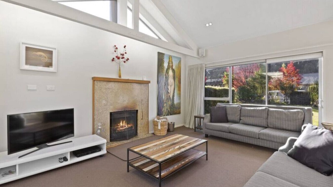 Photo of Livingroom in Arthur's Point