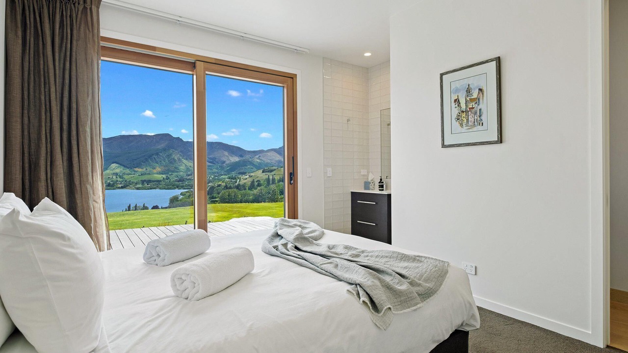 Photo of Bedroom in Lake Hayes