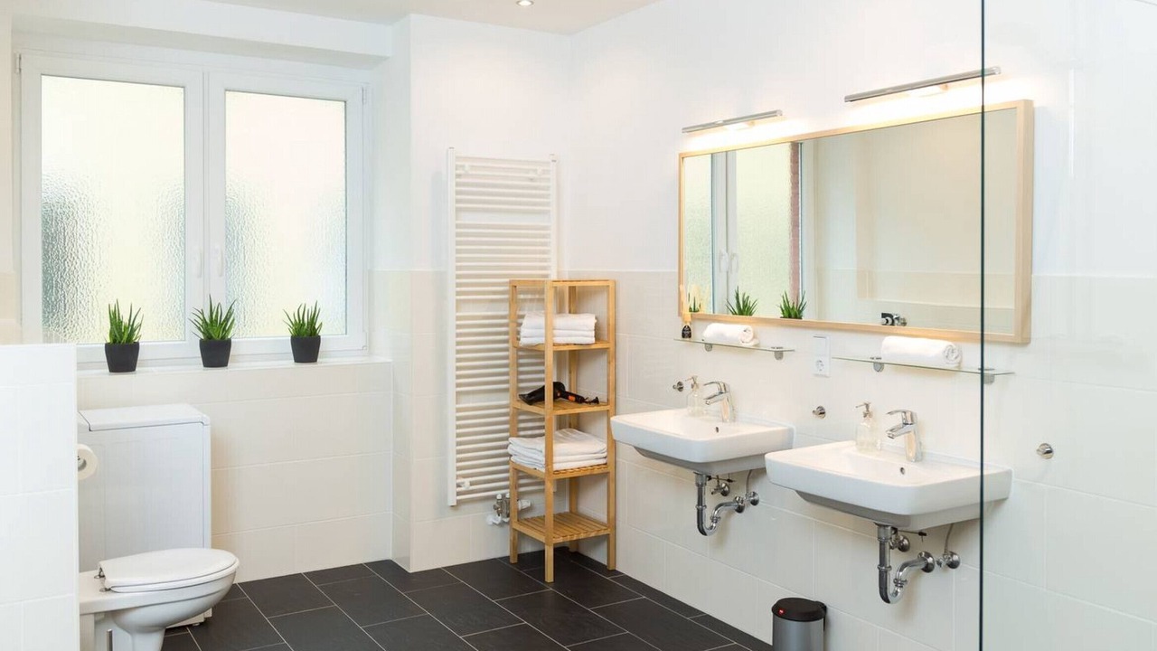 Photo of Bathroom in Moabit