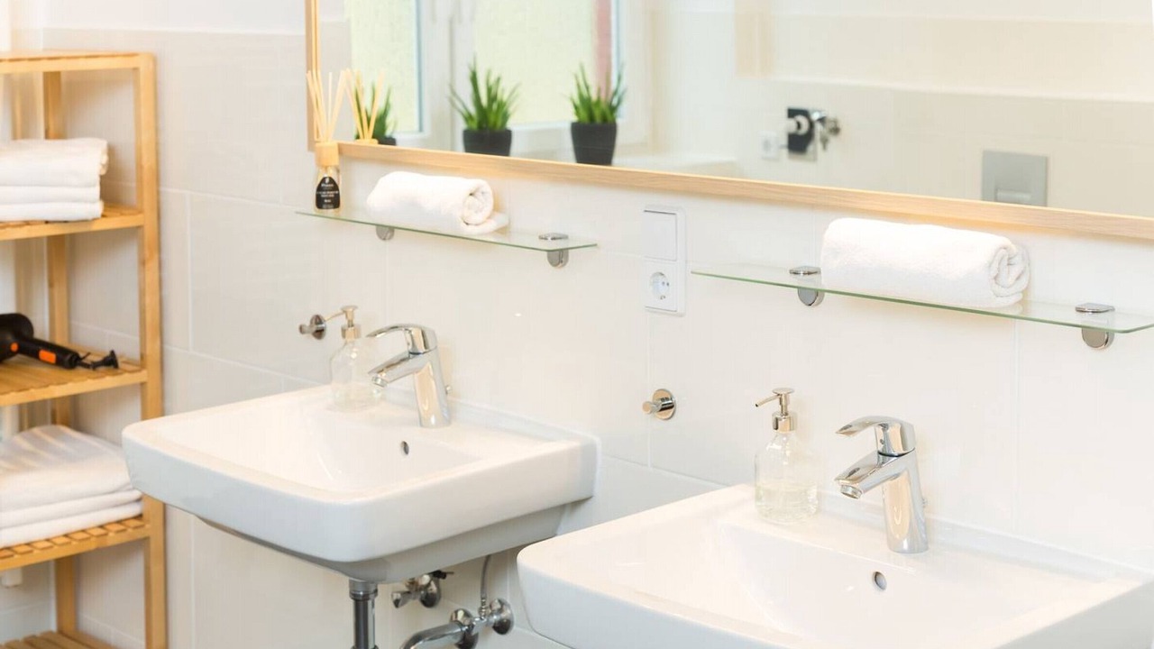 Photo of Bathroom in Moabit