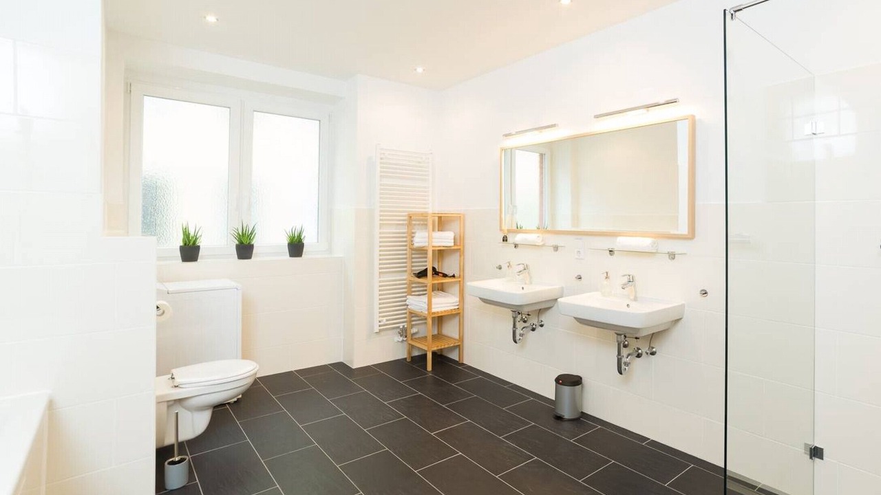 Photo of Bathroom in Moabit