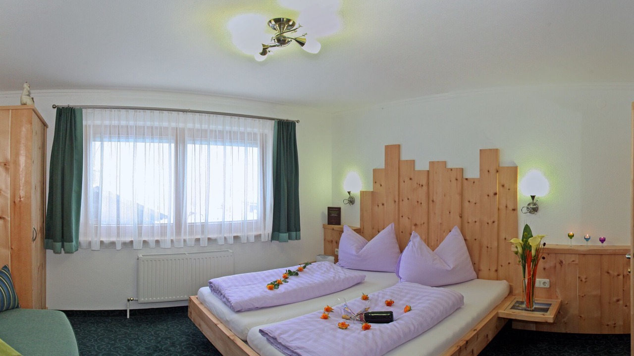 Photo of Bedroom in Tux
