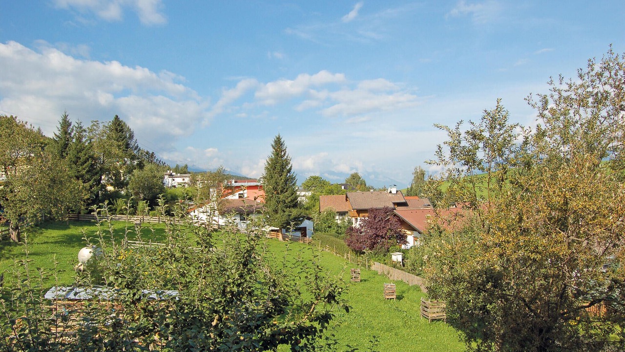 Photo of Others in Rinn