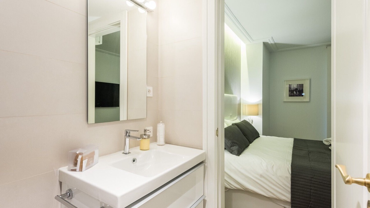 Photo of Bathroom in Literary Quarter