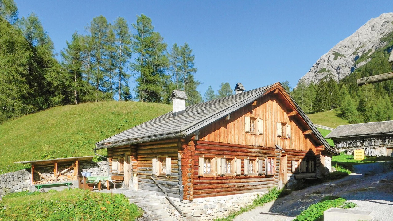 Photo of Others in Pfafflar