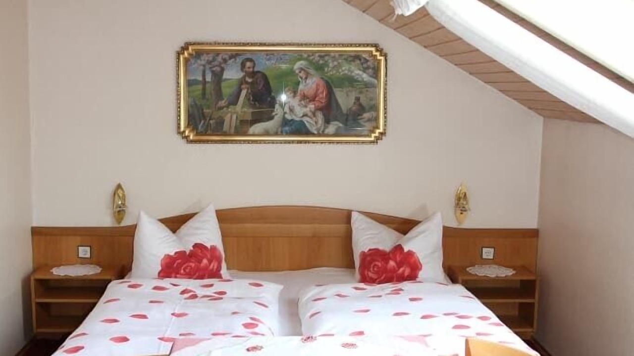 Photo of Bedroom in Lam