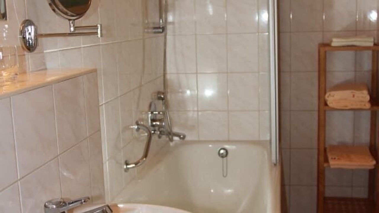 Photo of Bathroom in Lam