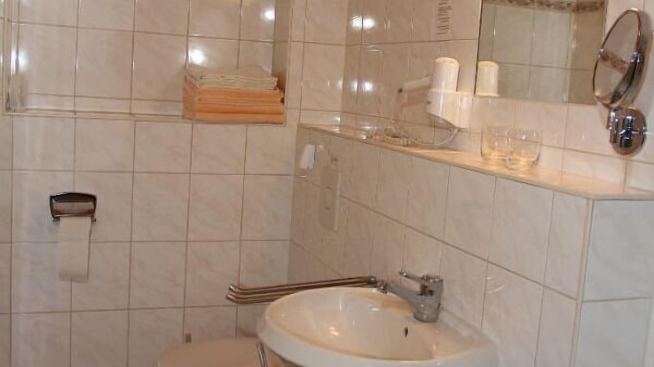 Photo of Bathroom in Lam