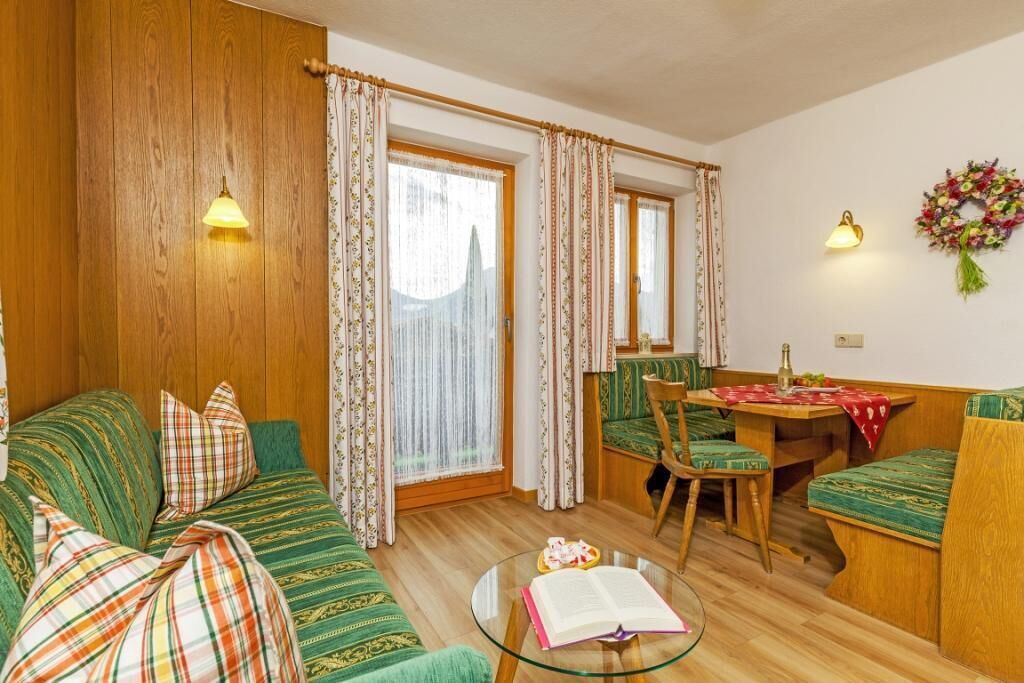 Photo of Livingroom in Entfelden