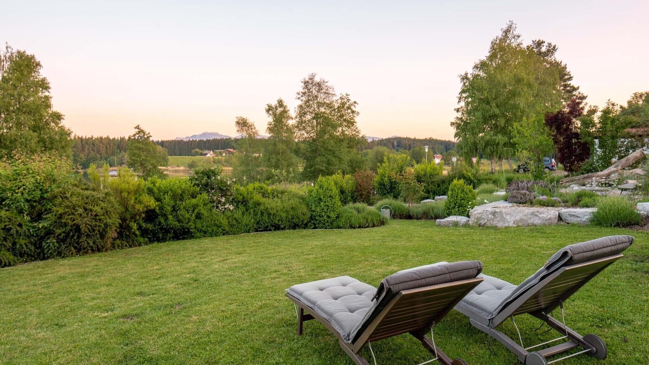 Photo of Outdoor in Pelham
