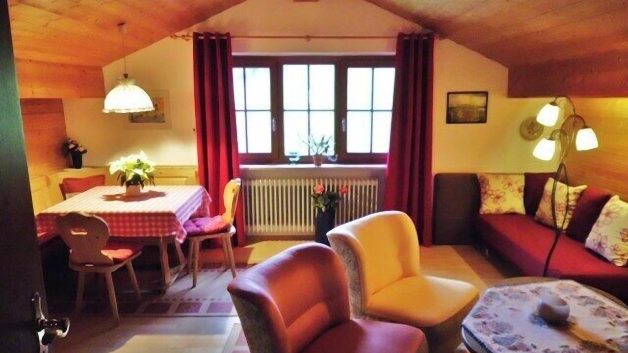 Photo of Livingroom in Anger