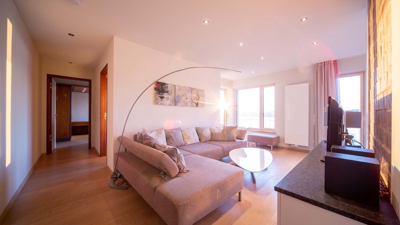 Photo of Livingroom in Pelham