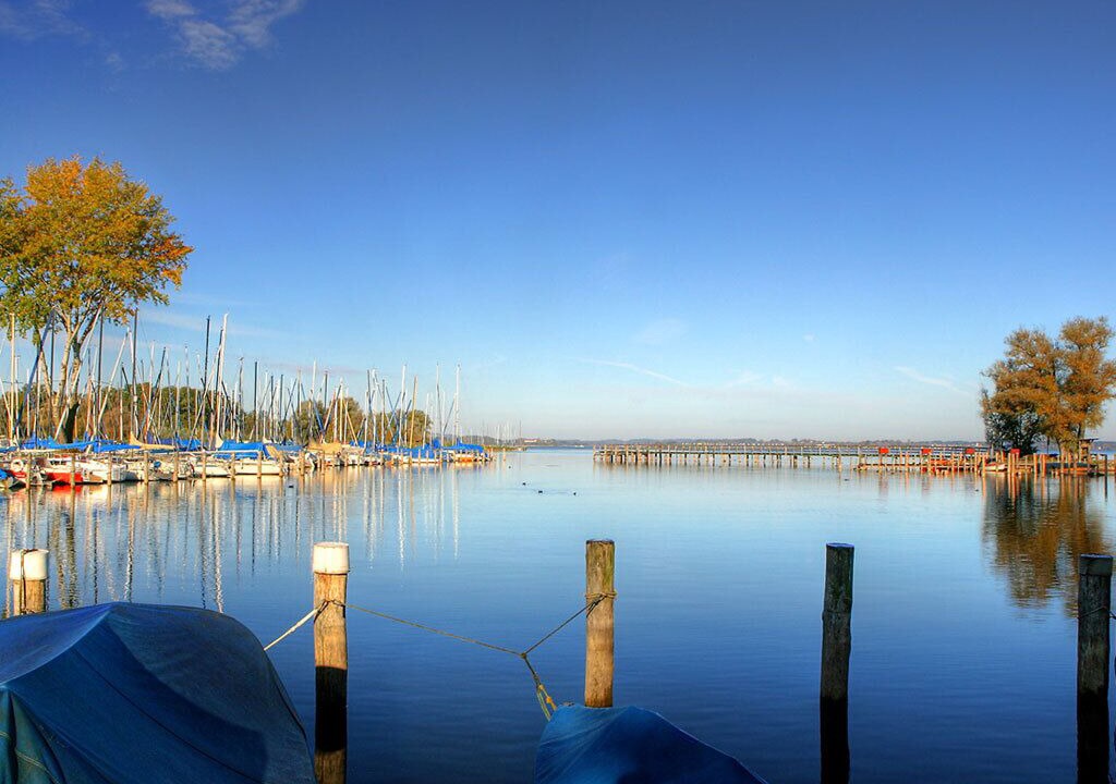 Photo of Others in Uebersee