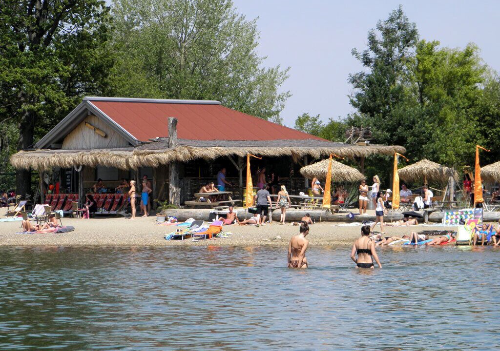 Photo of Others in Uebersee