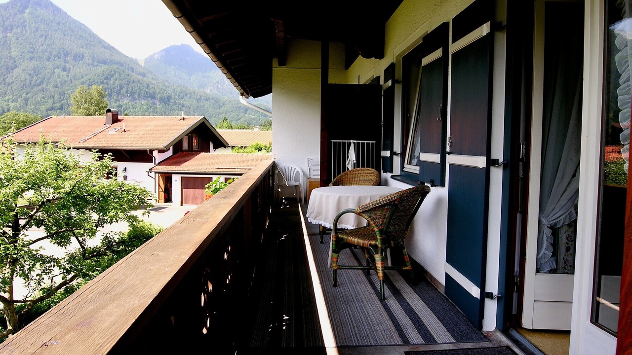 Photo of Outdoor in Grashof
