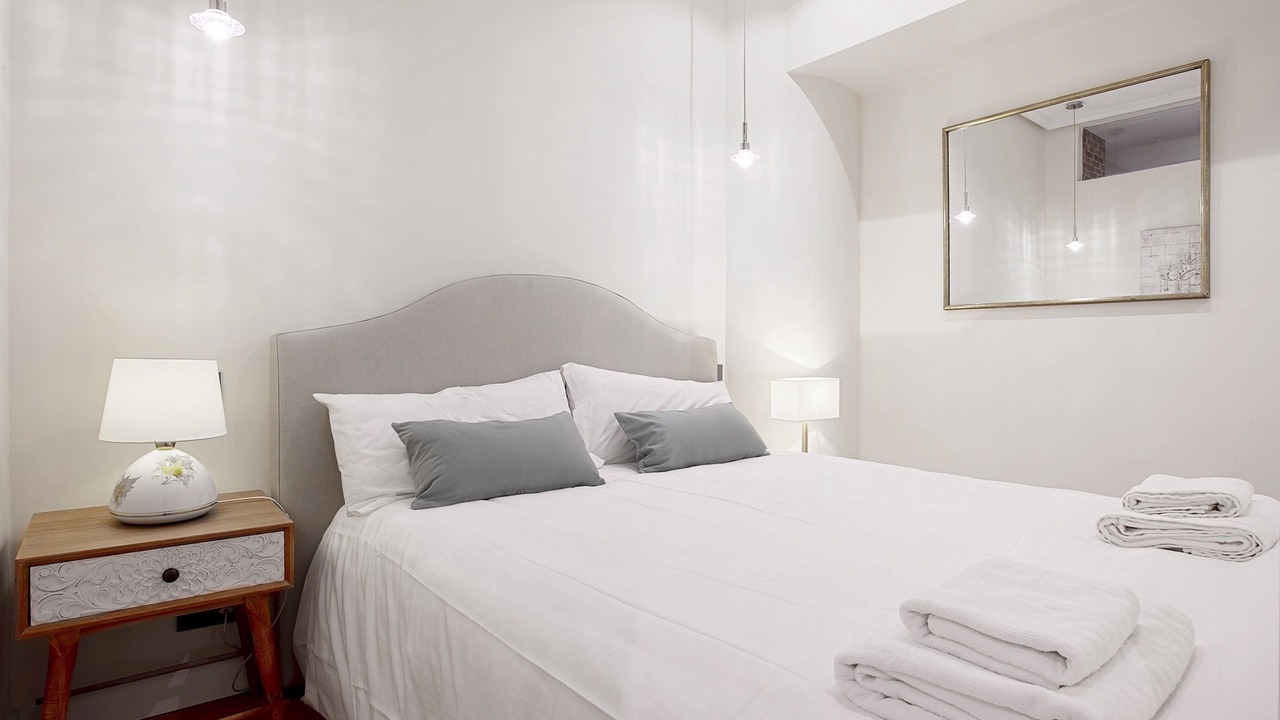 Photo of Bedroom in Jeronimos