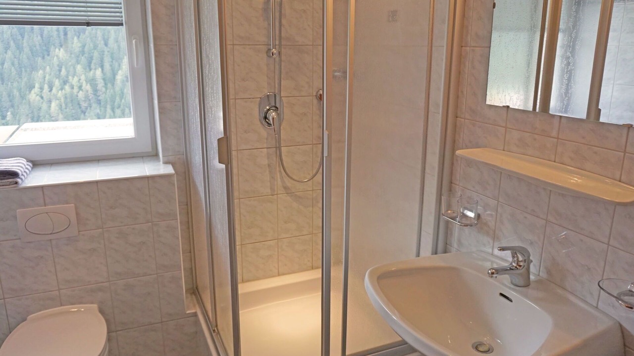 Photo of Bathroom in Flirsch