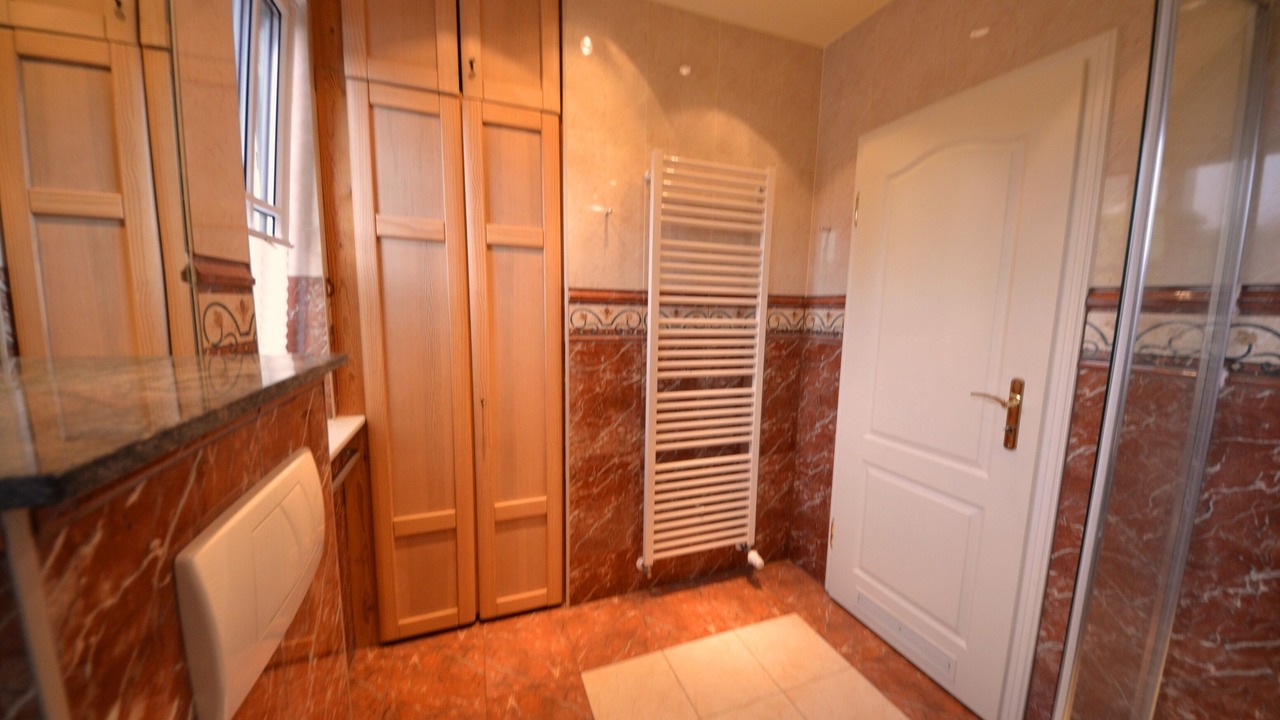 Photo of Bathroom in Gross Zicker