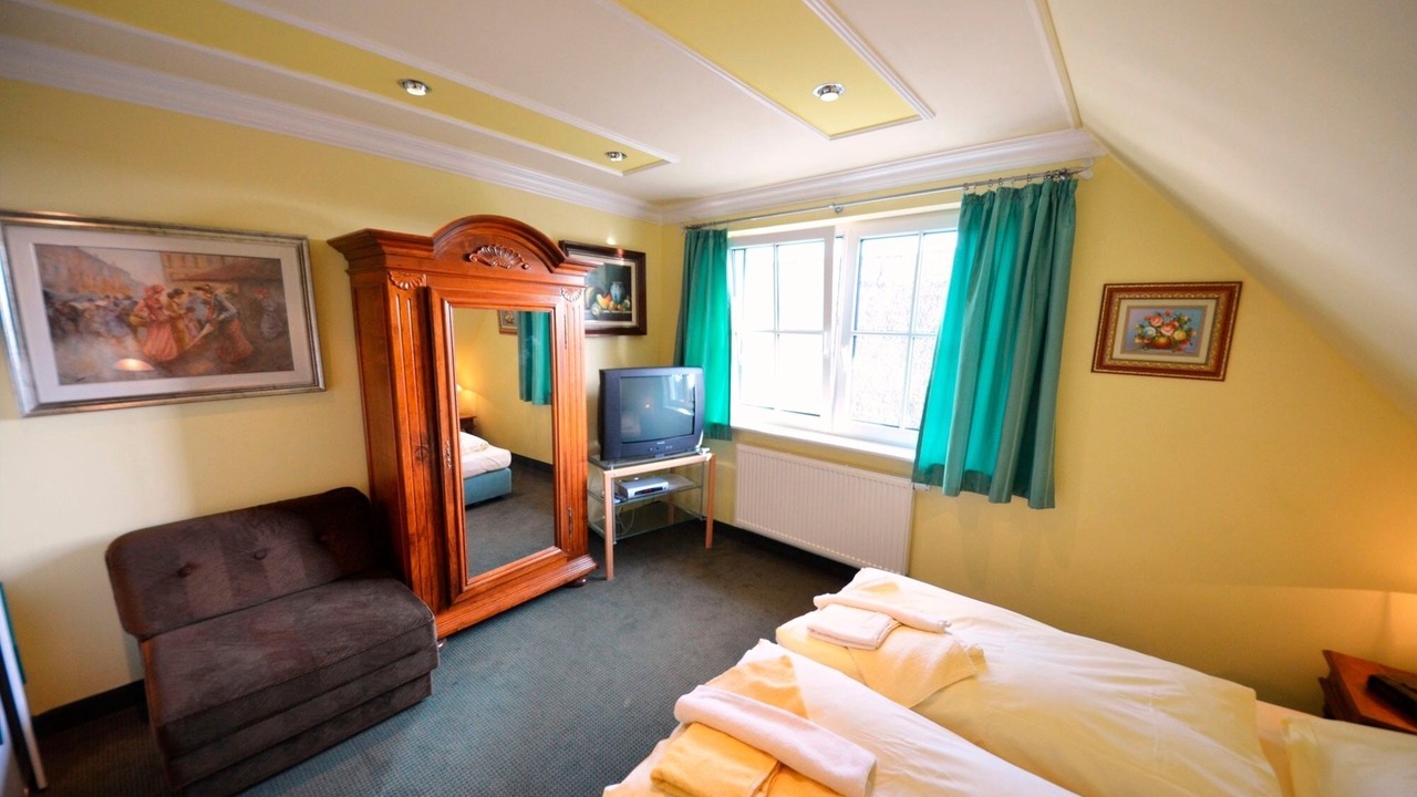 Photo of Bedroom in Gross Zicker