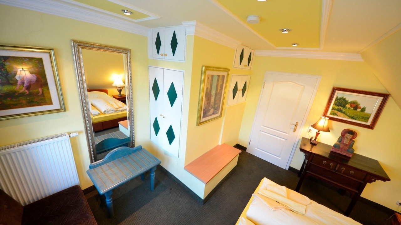 Photo of Bedroom in Gross Zicker