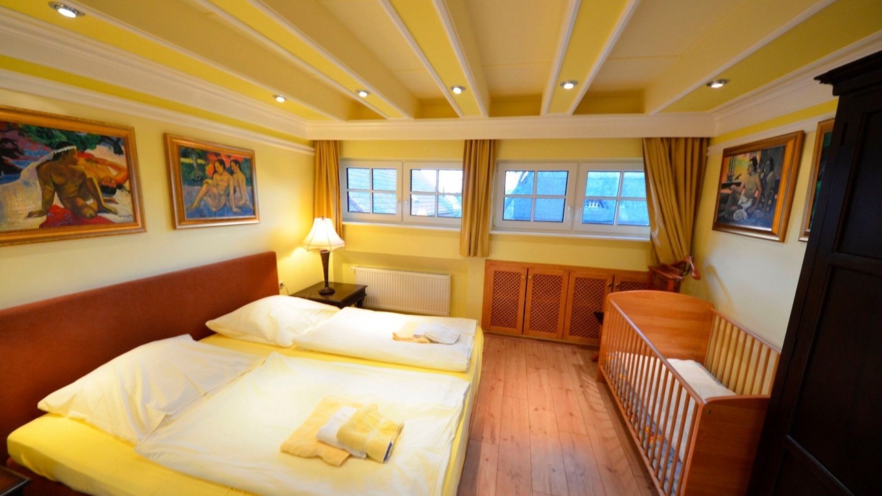 Photo of Bedroom in Gross Zicker